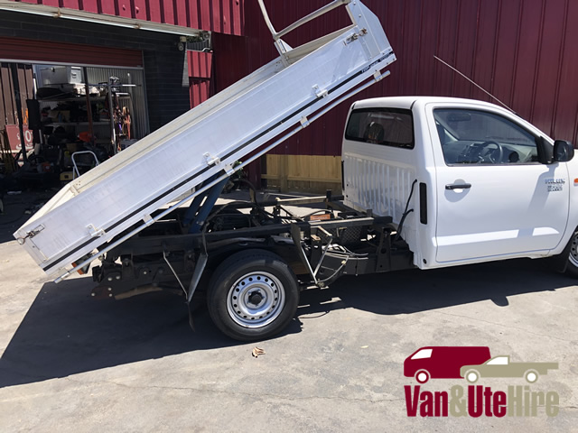Toyota Hilux Single Cab Ute with Hydraulic Lift 3